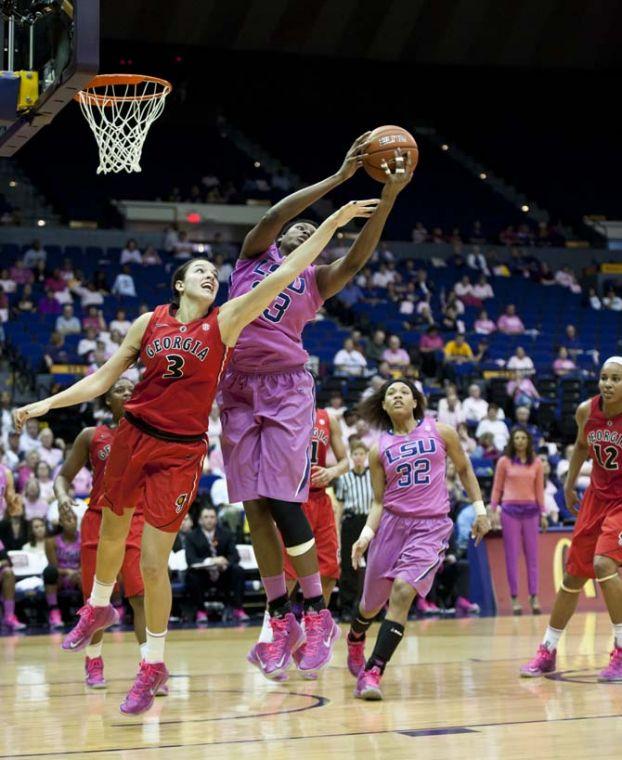 Women's Basketball: LSU upsets No. 9 Georgia