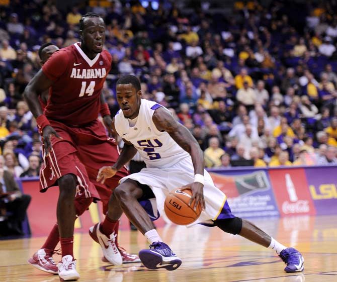 Men's Basketball: Tigers outlast Alabama in a classic, 97-94