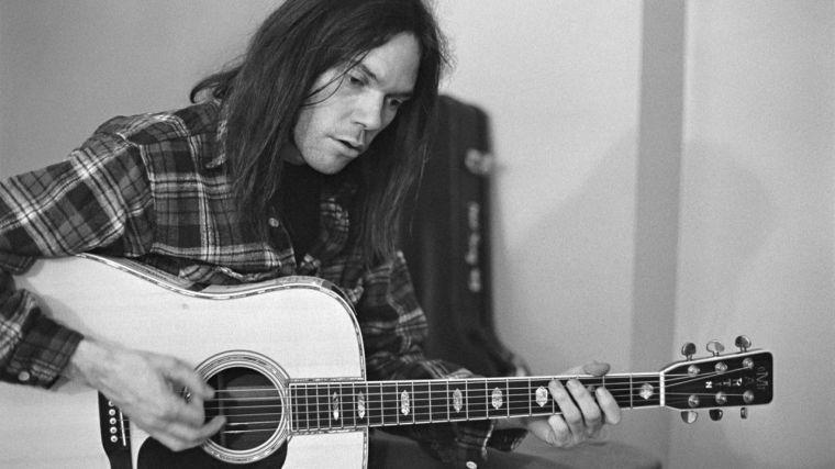 Neil Young won the listener's choice poll, and was the focus of Folk out this Thursday 2/7... click to listen to the playlist!
 