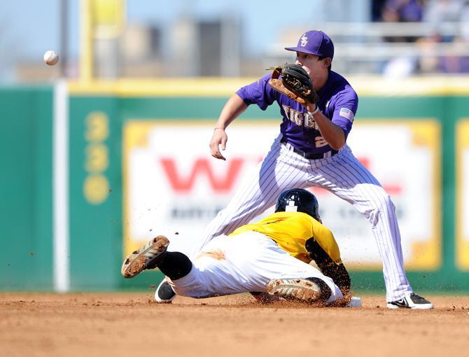 Baseball: Seventh-inning rally sparks 5-1 victory against Maryland