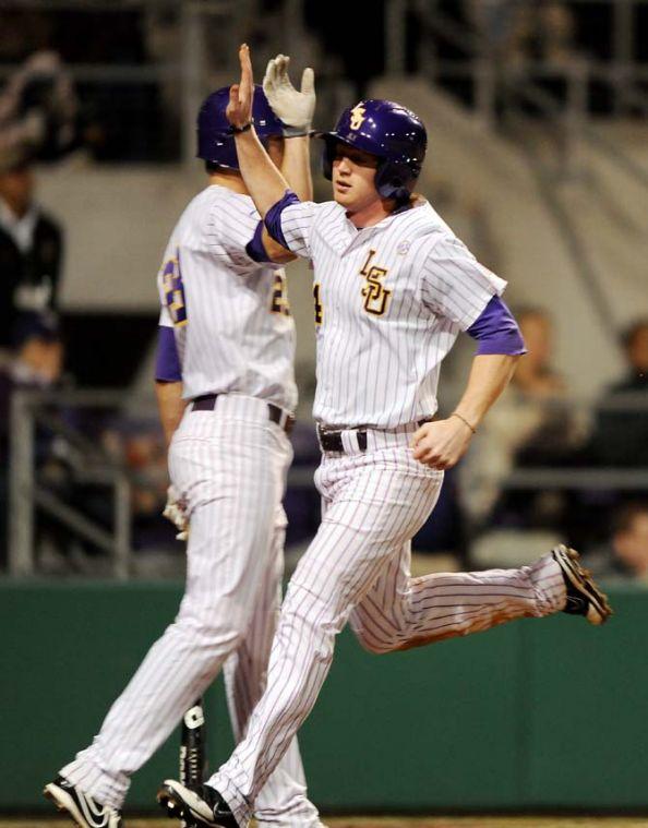 Baseball: LSU scores six runs in eighth inning to top Lamar, 8-1