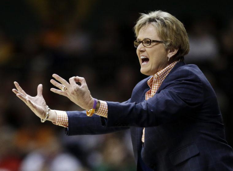 Tennessee head coach Holly Warlick yells to her players in the first half of an NCAA college basketball game against Vanderbilt, Thursday, Jan. 24, 2013, in Nashville, Tenn. (AP Photo/Mark Humphrey)
 