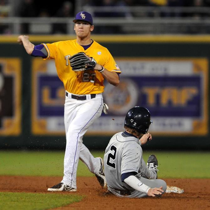 Baseball: Pitching struggles as Cougars down Tigers 9-4