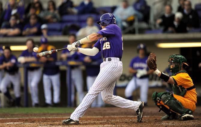 Offense explodes in Tigers&#8217; 13-1 trounce of SLU Lions on Sunday