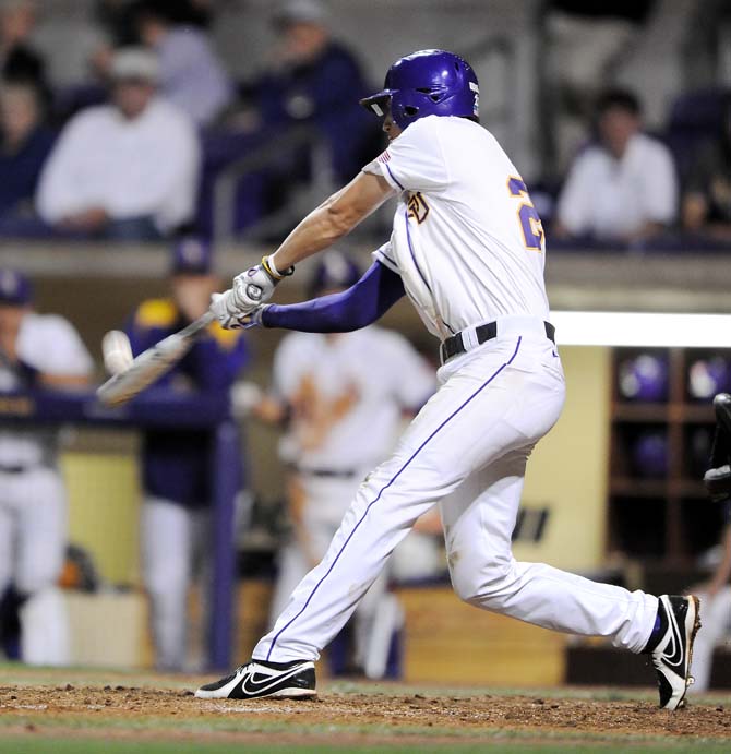 Rhymes, Katz push LSU past Auburn, 9-4