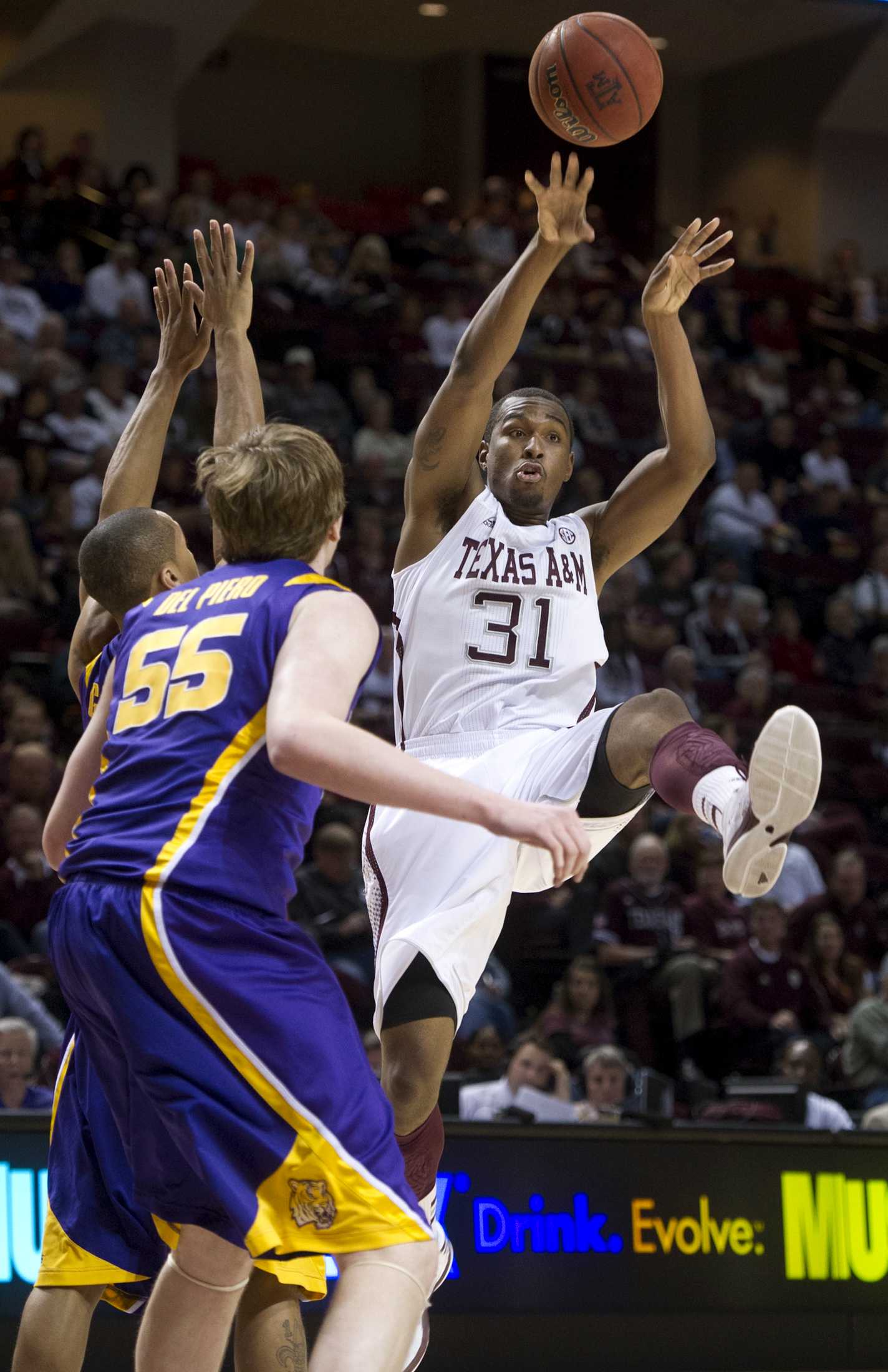 Men's Basketball: Tigers take final road contest at A&M, 68-57