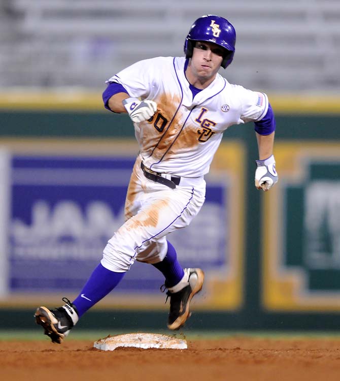 Rhymes, Katz push LSU past Auburn, 9-4