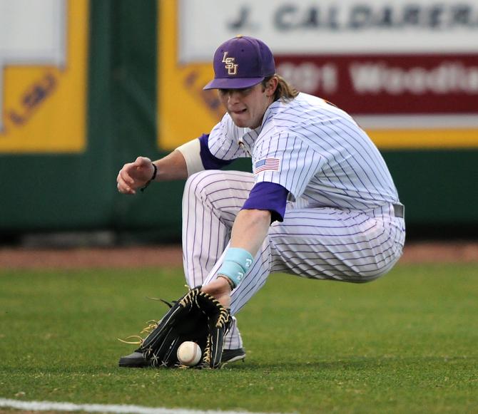 Baseball: Tigers grind past Nicholls State in 9-3 victory