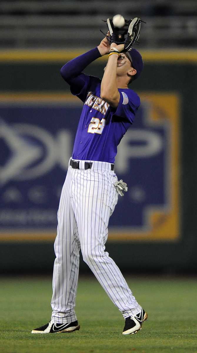 Baseball: Tigers run past Auburn, 5-1