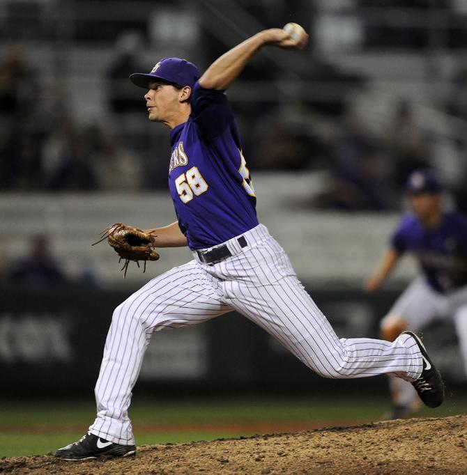 Baseball: Tigers run past Auburn, 5-1