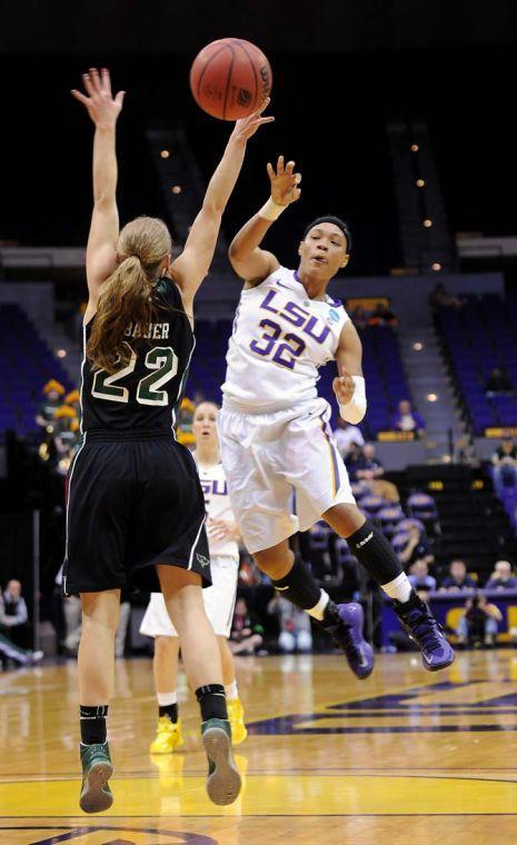 Women's Basketball: Lady Tigers survive first-round scare