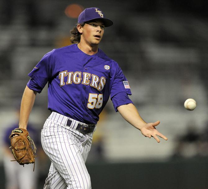 Baseball: Tigers run past Auburn, 5-1