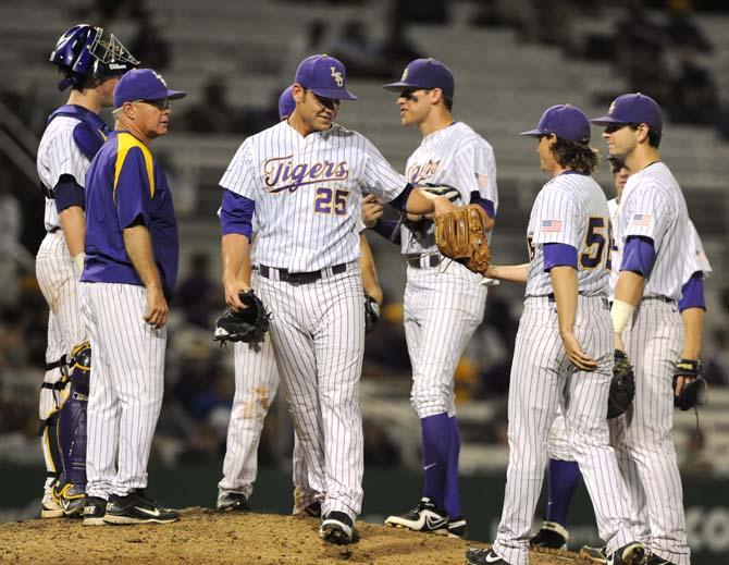 Baseball: Grambling holds Tigers to three hits