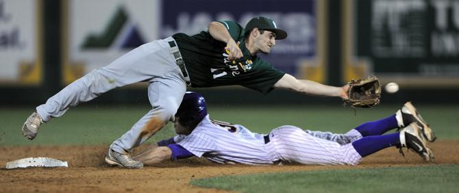 Baseball: Tigers inch by Tulane, 4-3