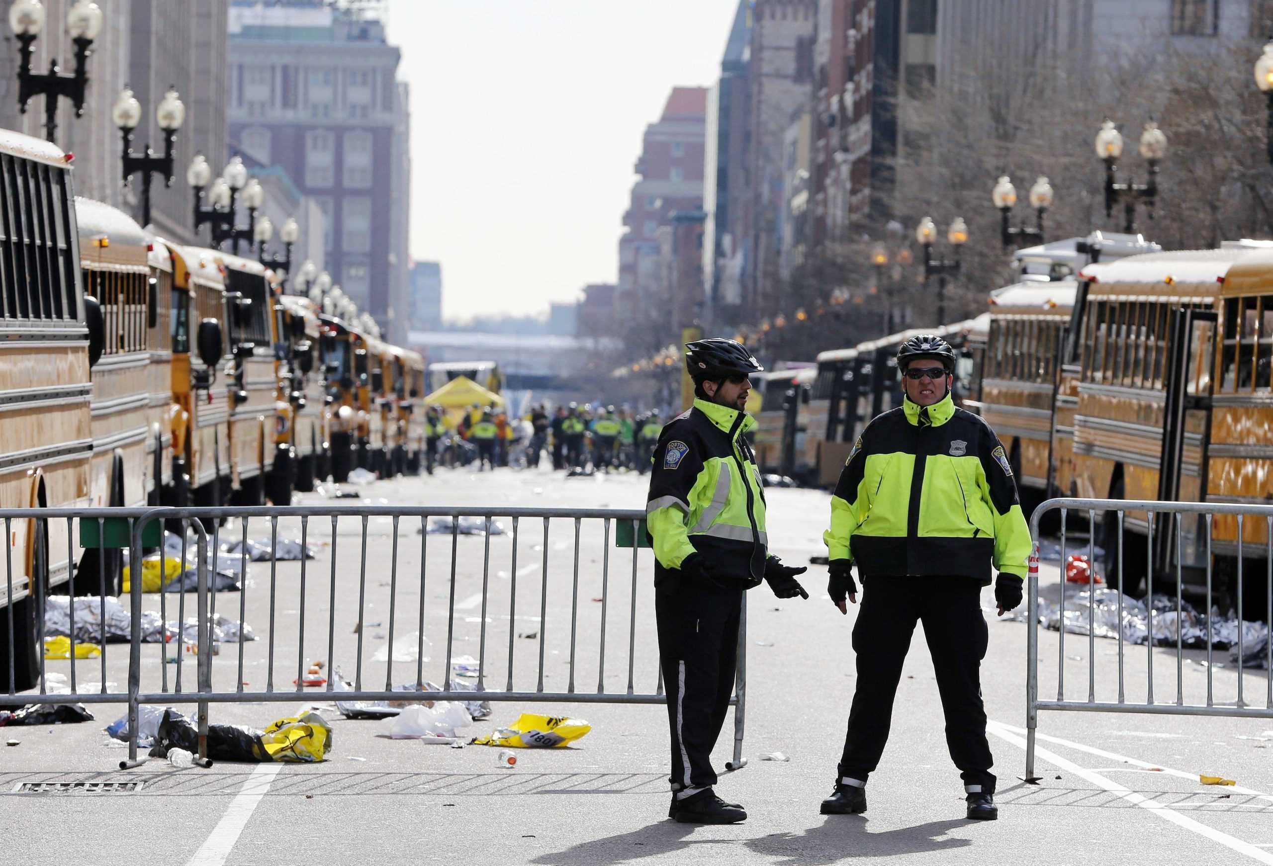 2 killed as 2 bombs explode at Boston Marathon