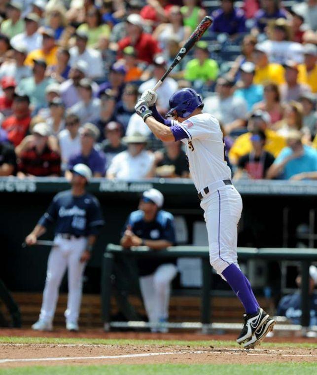 FINAL: UNC defeats LSU 4-2 to knock Tigers out of College World Series