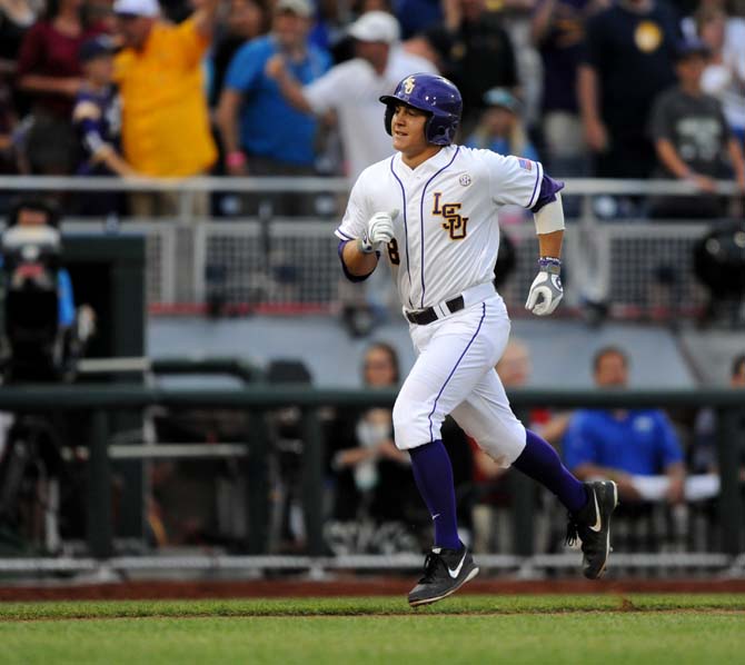 UCLA pitchers serve Tigers 2-1 loss