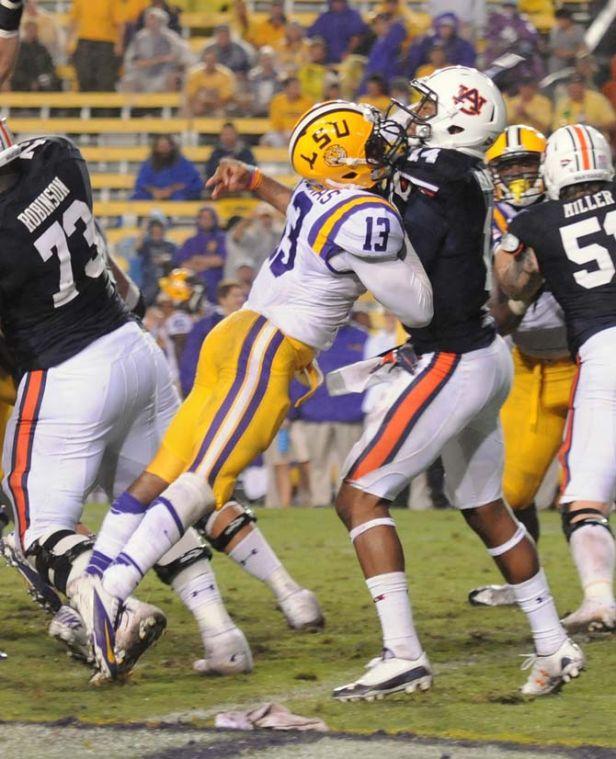 LSU beats Auburn, 35-21, wins first SEC game