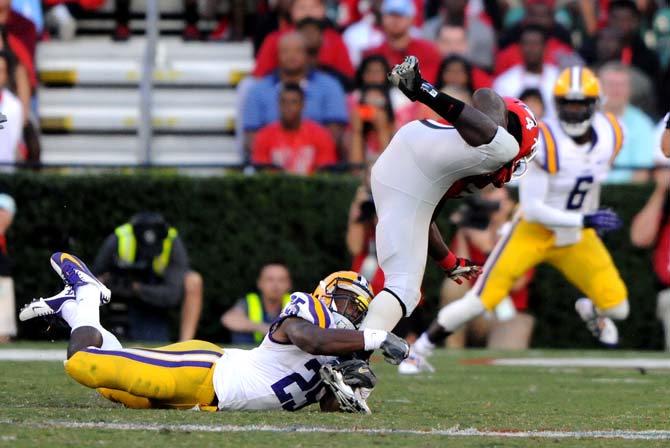 FINAL: Georgia defeats LSU 44-41 in Athens