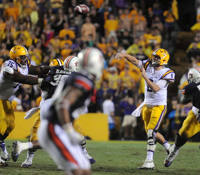 LSU senior quarterback Zach Mettenberger (8) throws the ball Saturday, September 21, 2013, during the Tigers' 35-21 victory against Auburn in Tiger Stadium.