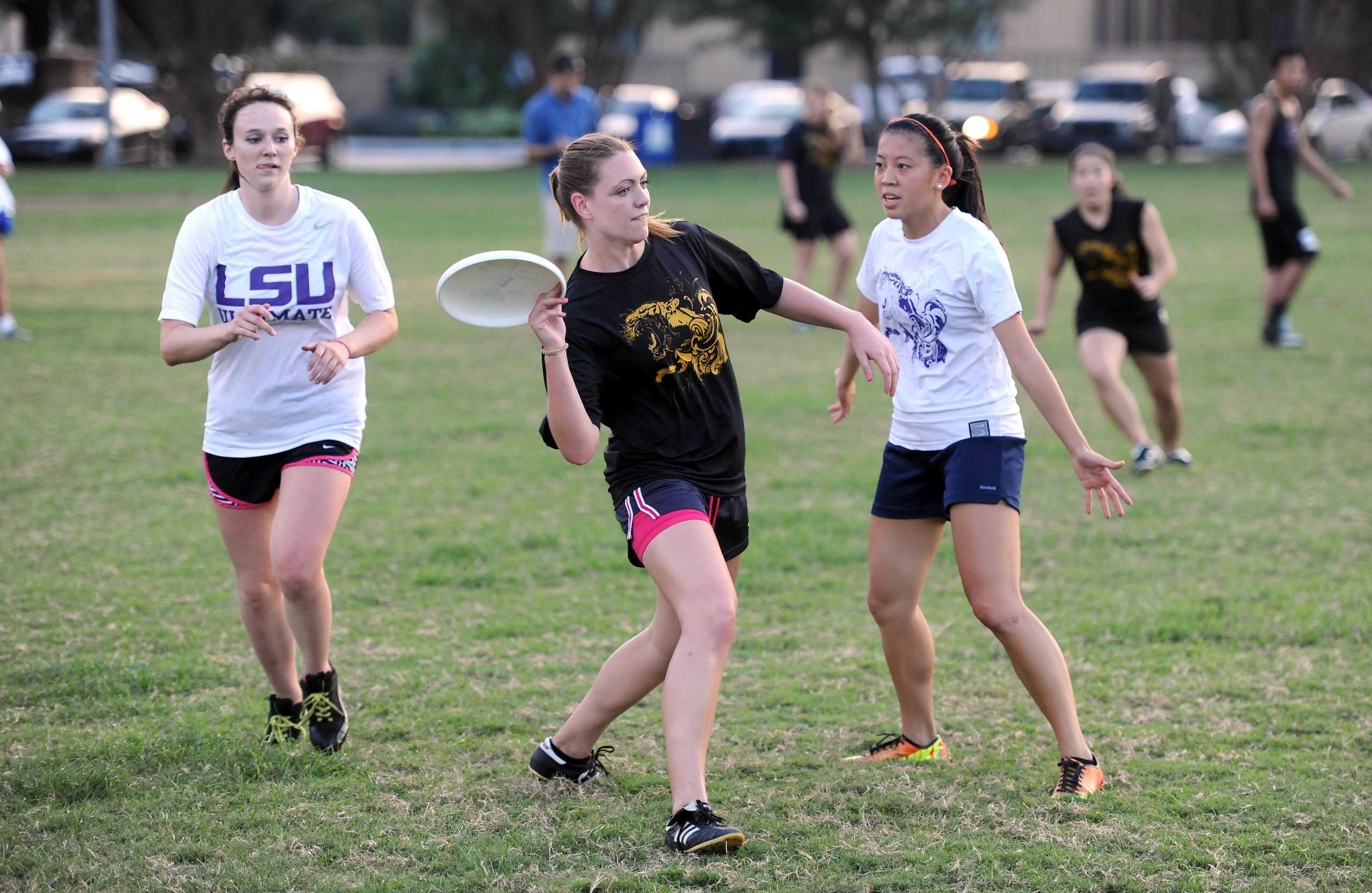 Frisbee Flingin' Females: Ultimate frisbee club hopes to expand reach