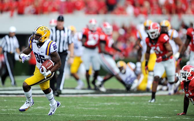 lsu senior wide receiver Kadron Boone (86) runs the ball into the endzone for a touchdown Saturday, Sept 28, 2013 in Sanford Stadium