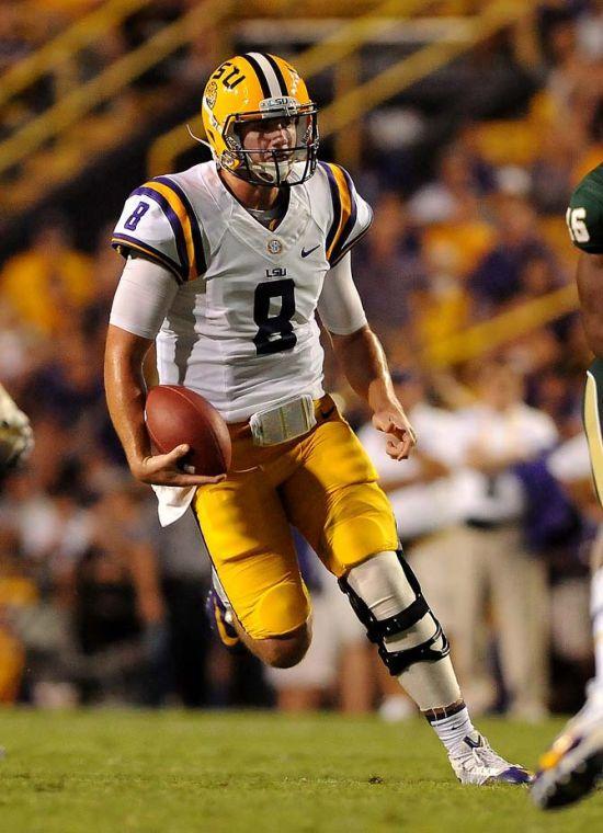 LSU senior quarterback Zach Mettenberger (8) runs the ball Sept. 7, 2013 during the Tigers' 56-17 victory against UAB in Tiger Stadium