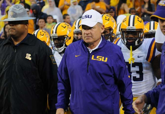 LSU beats Auburn, 35-21, wins first SEC game