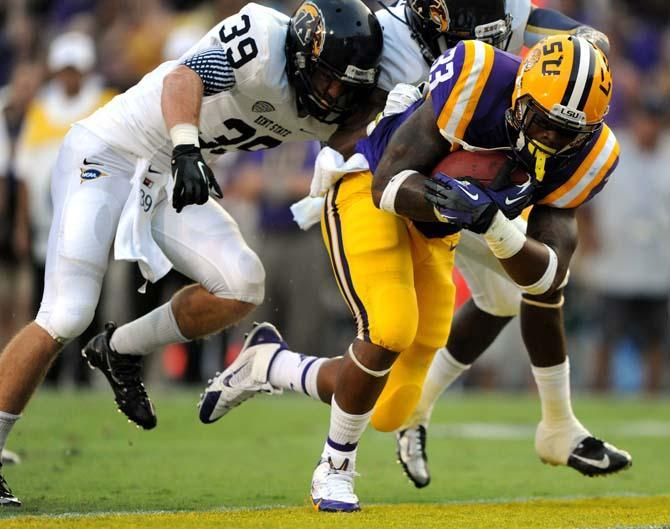 LSU rolls in 45-13 win against Kent State