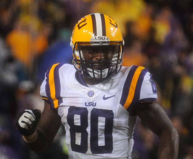 LSU beats Auburn, 35-21, wins first SEC game