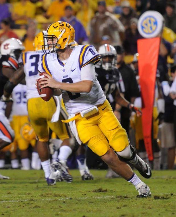 LSU beats Auburn, 35-21, wins first SEC game