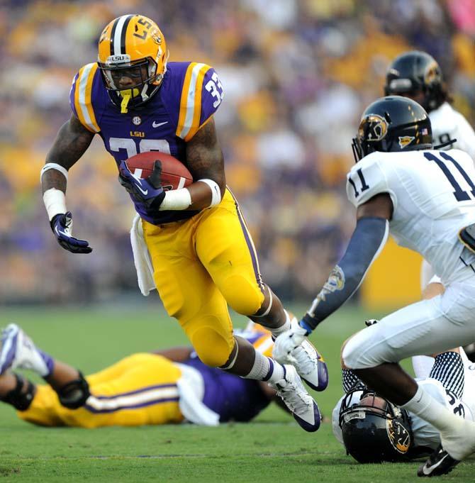 LSU rolls in 45-13 win against Kent State