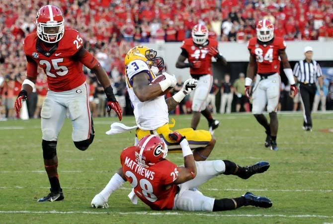 FINAL: Georgia defeats LSU 44-41 in Athens