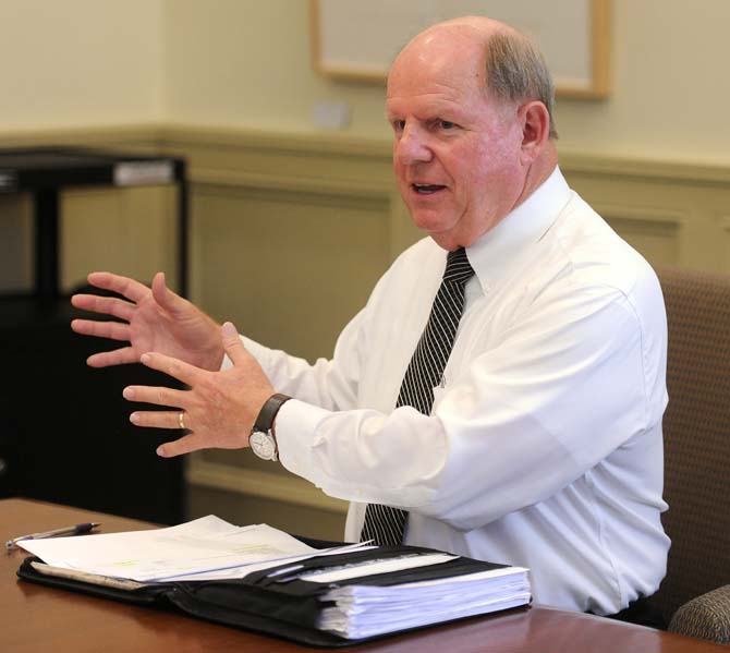 Robert Kuhn, interim vice chancellor for finance and administration services and CFO, discusses the student technology fee Sept. 16, 2013, at a meeting in Thomas D. Boyd Hall.