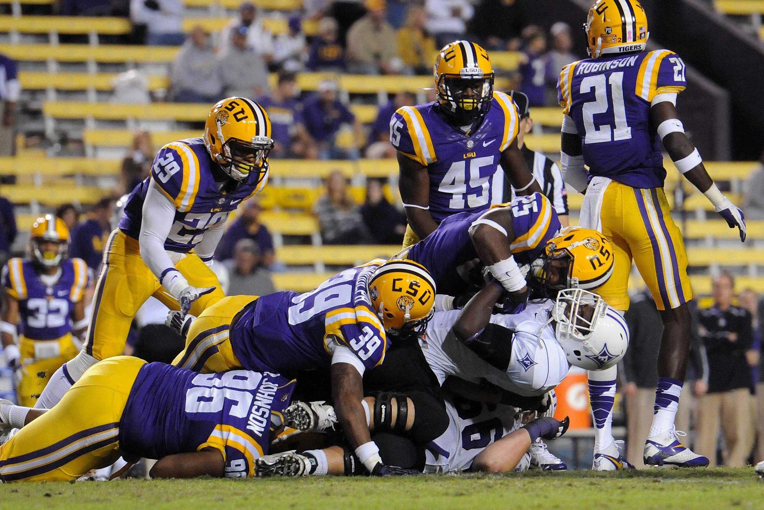 Final: Big second half helps LSU beat Furman, 48-16