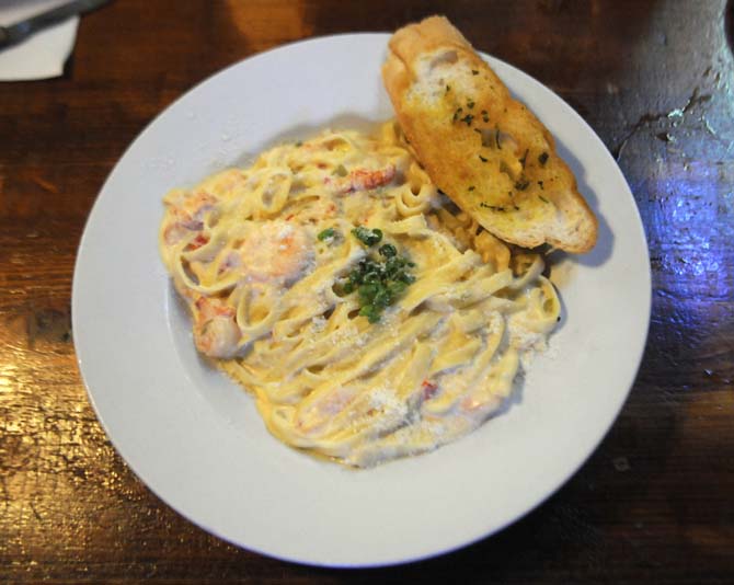 Sammy's Grill, seafood fettuccine