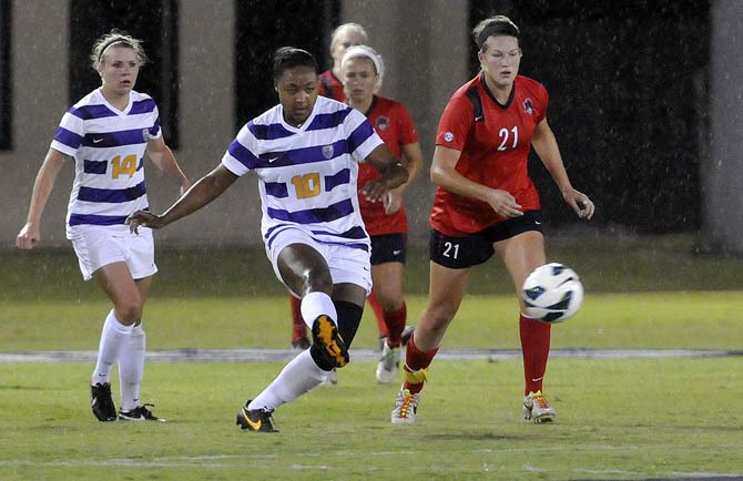 LSU junior defender Jodi Calloway (10) moves the ball down the field Friday, Oct. 18, 2013 during LSU's loss to Ole Miss at the LSU Soccer Stadium.