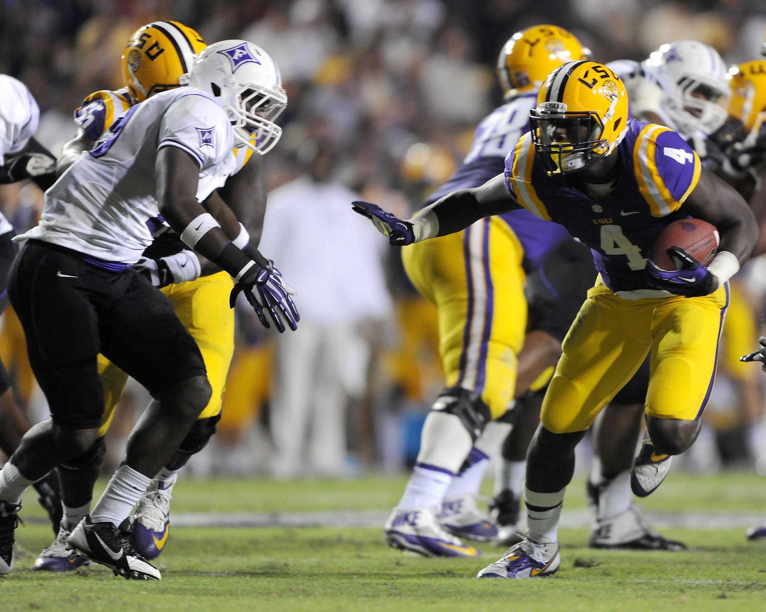 Final: Big second half helps LSU beat Furman, 48-16