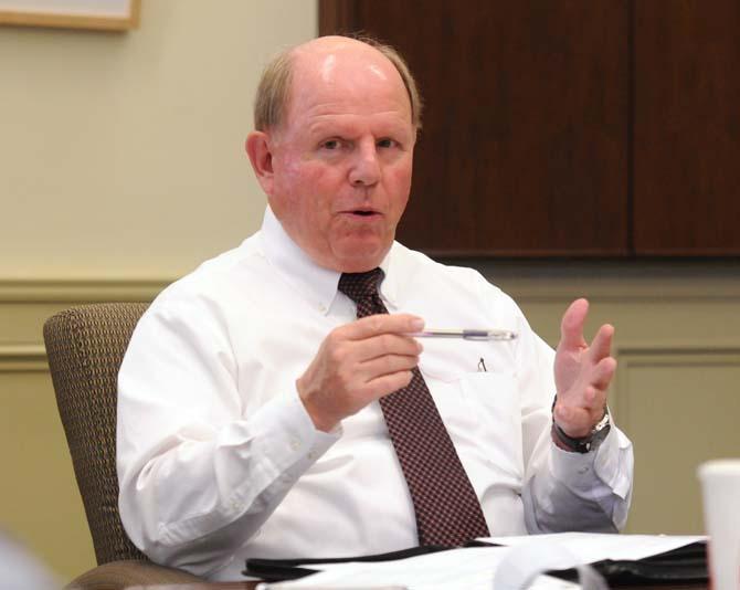 Robert Kuhn, interim vice chancellor for finance and administration services and CFO, discusses the student technology fee Monday, October 21, 2013 at a meeting in Thomas D. Boyd Hall.