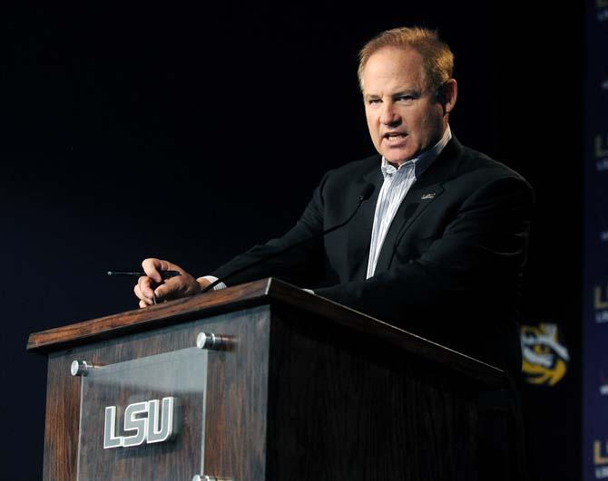 LSU head football coach Les Miles speaks with reporters Monday Oct. 21, 2013 at Lunch with Les in the LSU Athletic Administration Building.