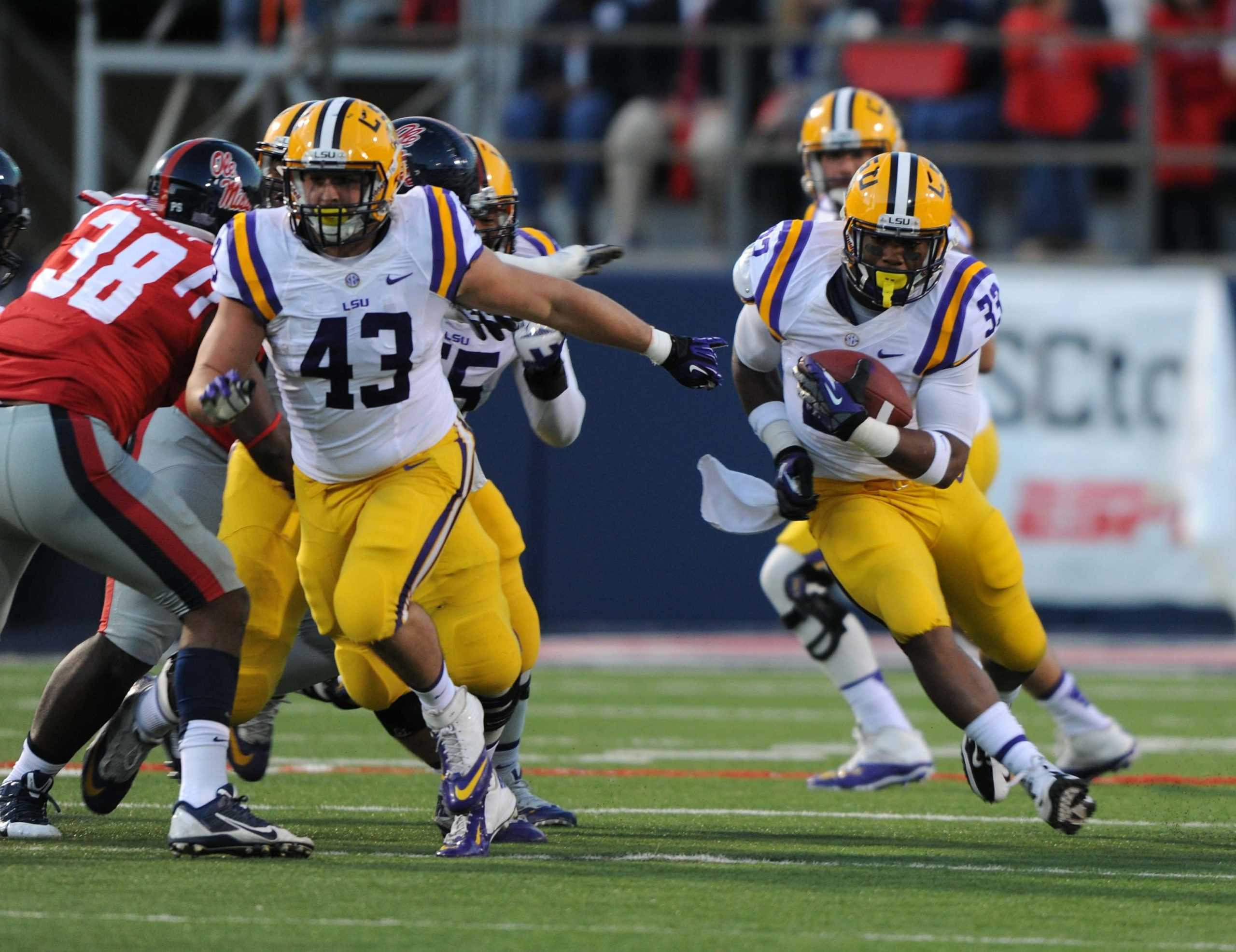 FINAL: Ole Miss upsets No. 6 LSU, 27-24, on closing-seconds field goal