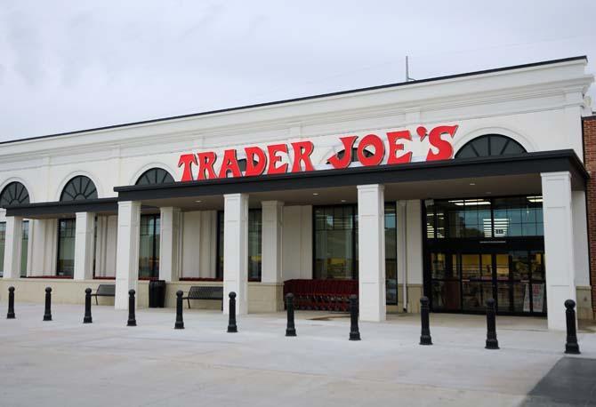 Trader Joe&#8217;s is opening this week! I am here to tell you that this place more than lives up to the hype. Trader Joe&#8217;s started organic before organic was cool, and everything on the shelf is a Trader Joe&#8217;s brand. They cut out the middle man, making it far more affordable than Whole Foods. And everything is packaged in small portions, making it the perfect grocery stop for college students! The service is incredible and everything they sell is so yummy. Really. Aren&#8217;t you tired of the crap groceries you find at Wal-Mart? Trader Joe&#8217;s is going to change your life.
Seriously, y&#8217;all, I have been drinking the Kool-aid. I&#8217;m obsessed with Trader Joe&#8217;s, and I&#8217;m going to share a few of my favorite things.