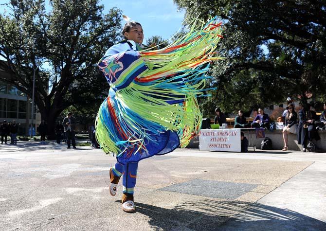 Native American students celebrate history, culture through dance