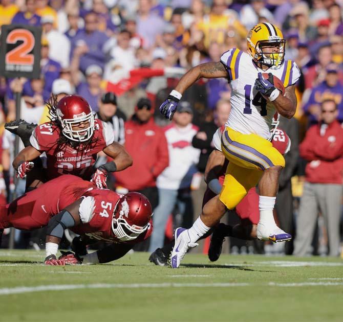 FINAL: LSU defeats Arkansas in final minutes