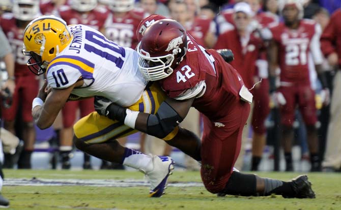 FINAL: LSU defeats Arkansas in final minutes