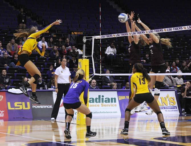 Volleyball: Tigers lose to Aggies at home, 3-0