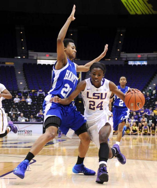 Women's Basketball: Tigers defeat Hampton, 73-54