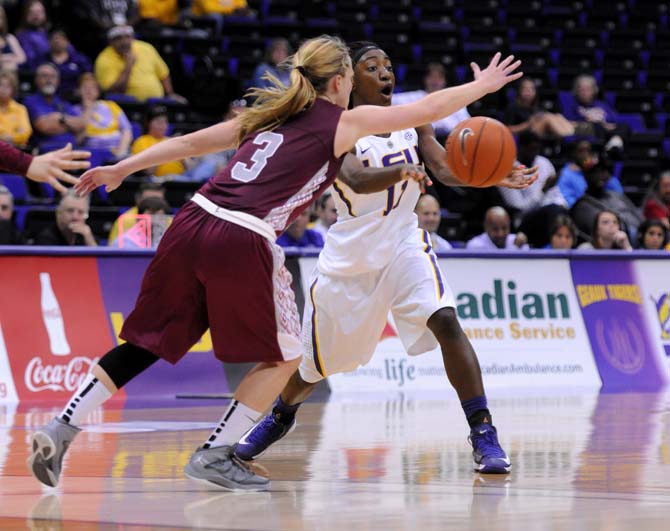 Women's Basketball: LSU advances to semifinals of preseason tournament