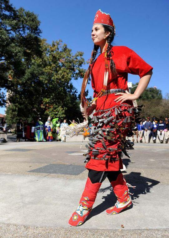 Native American students celebrate history, culture through dance