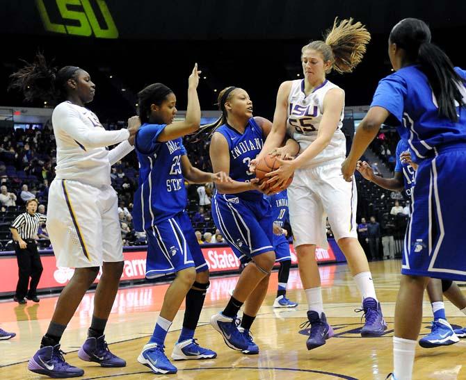 Women's Basketball: LSU dominates Indiana State, 83-66